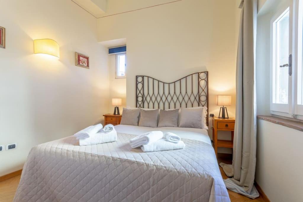 A Flat In Via Della Vigna Nuova