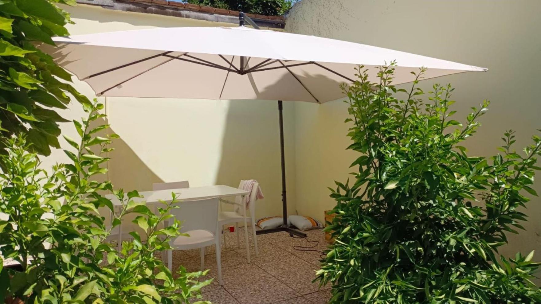 Movie Star With Garden Apartment *