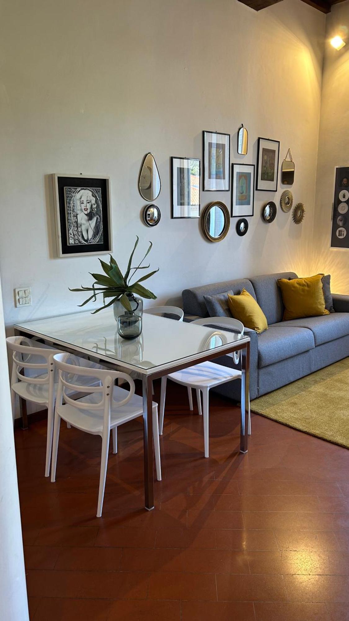Apartment Discovering Florence