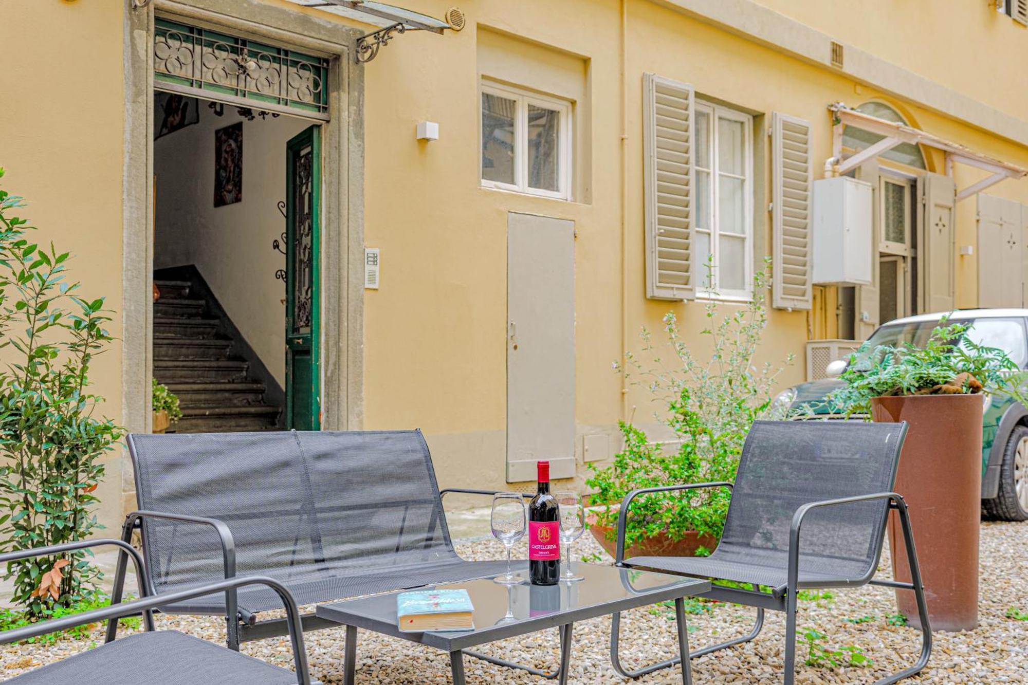 Loft Lungarno, 2 Steps To Ponte Vecchio, No Ztl * Florence