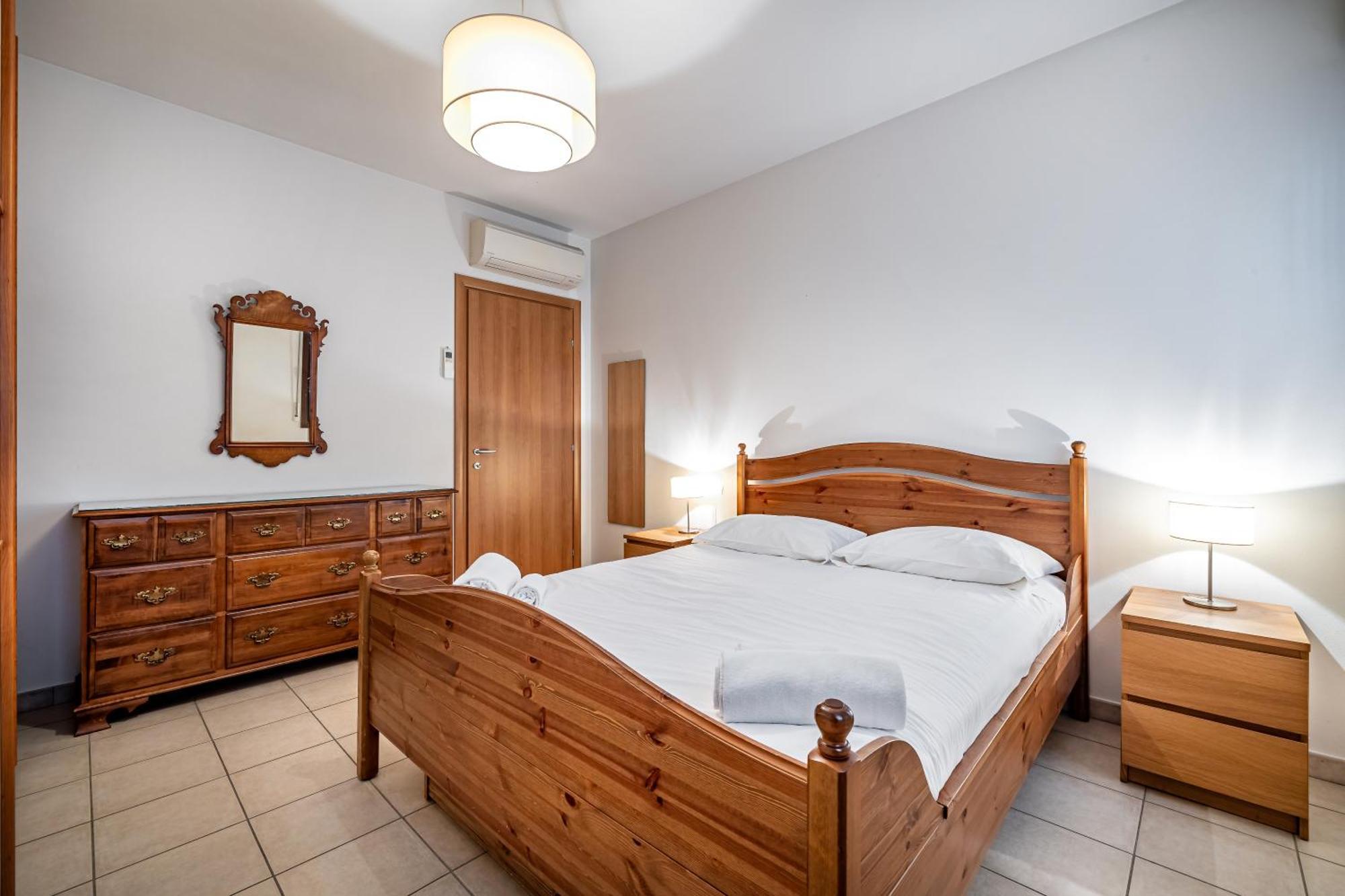 Yd Settimello With Parking Apartment Florence