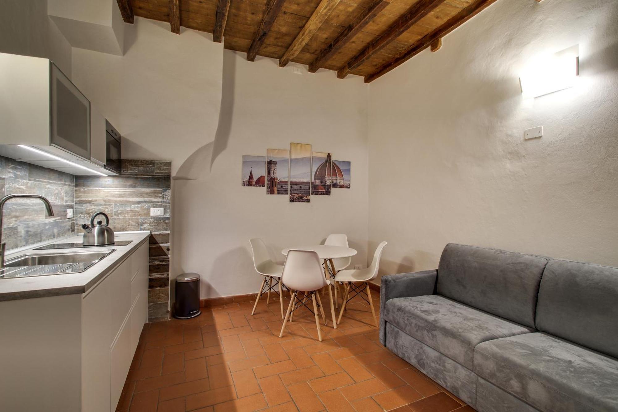 Appartamento Pilastri Near Santa Croce *