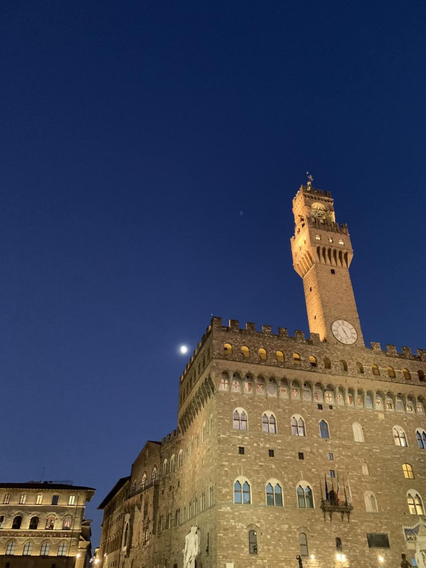 Luminoso E Silenzioso Centro Florence