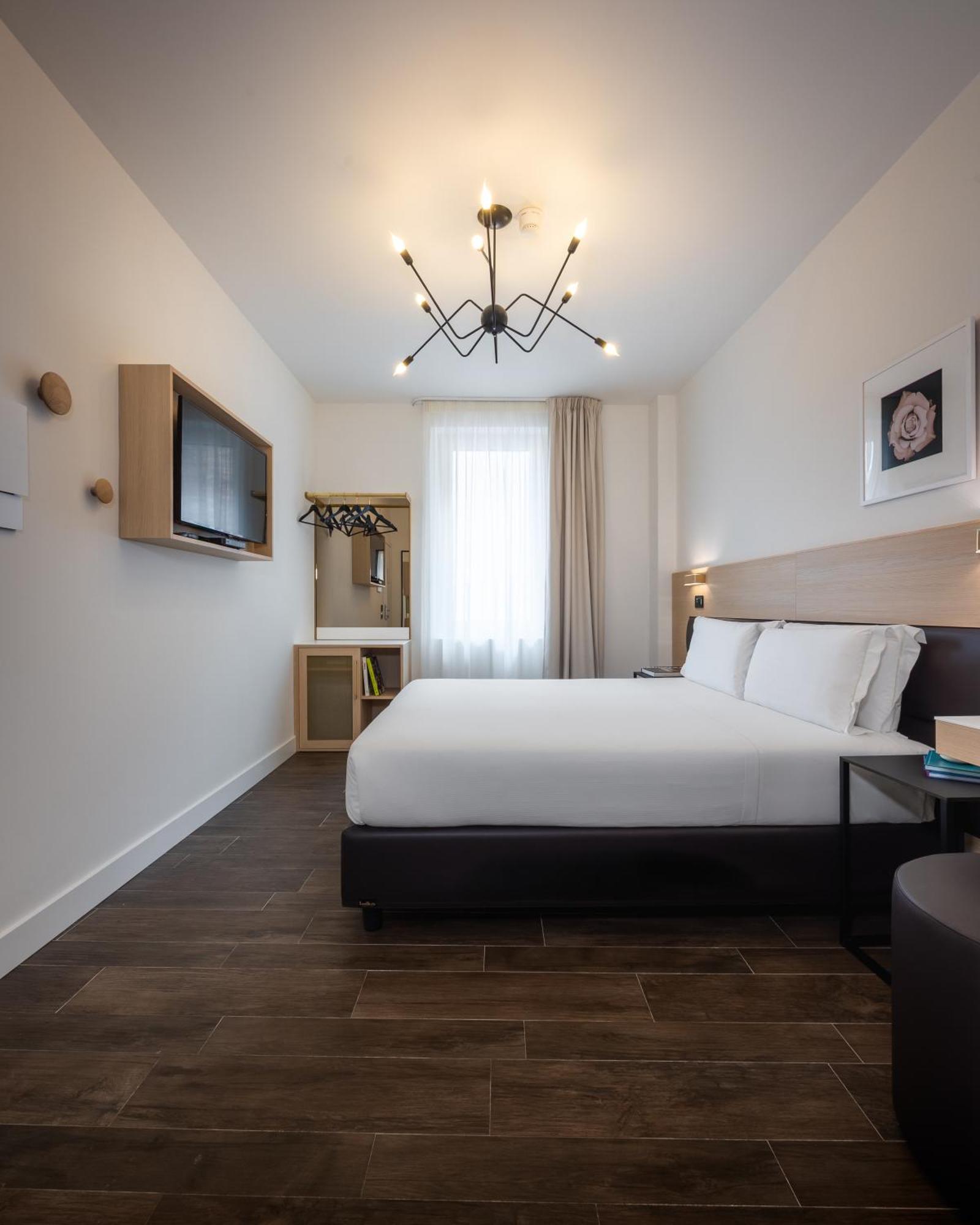 Globus Urban Hotel