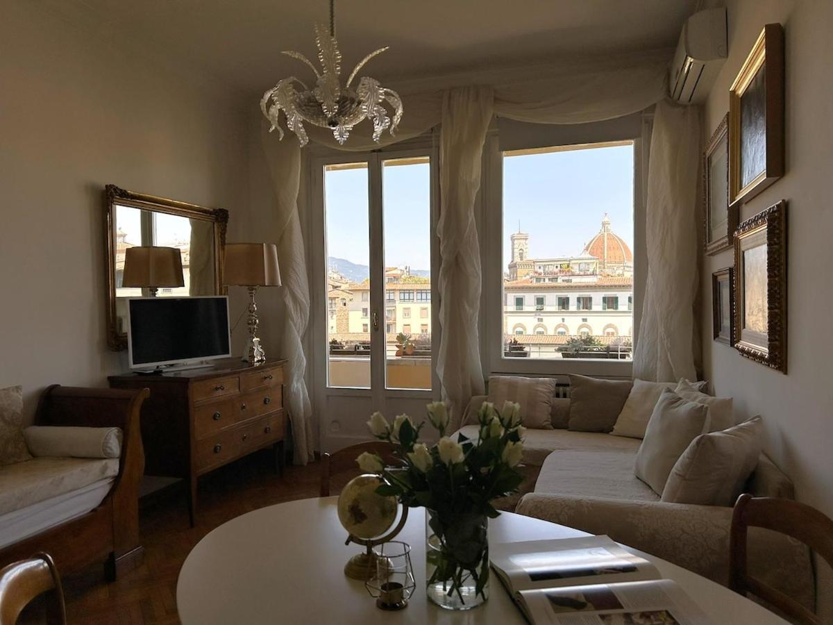 Apartment Wonderful Terrace Over Ponte Vecchio With Elevator Florence