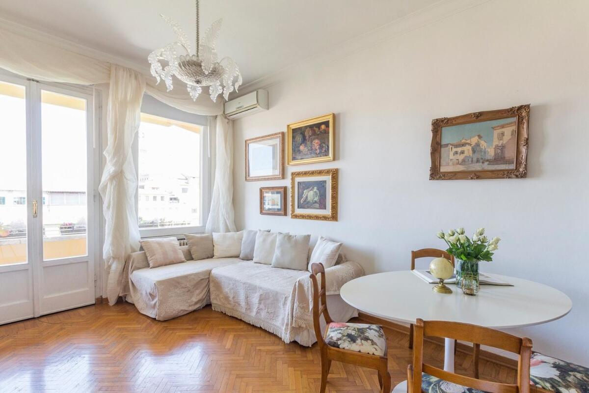 Apartment Wonderful Terrace Over Ponte Vecchio With Elevator Florence