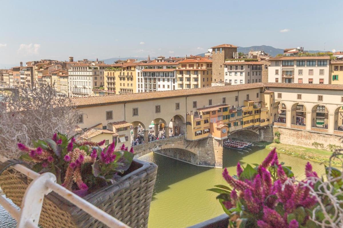 Wonderful Terrace Over Ponte Vecchio With Elevator
