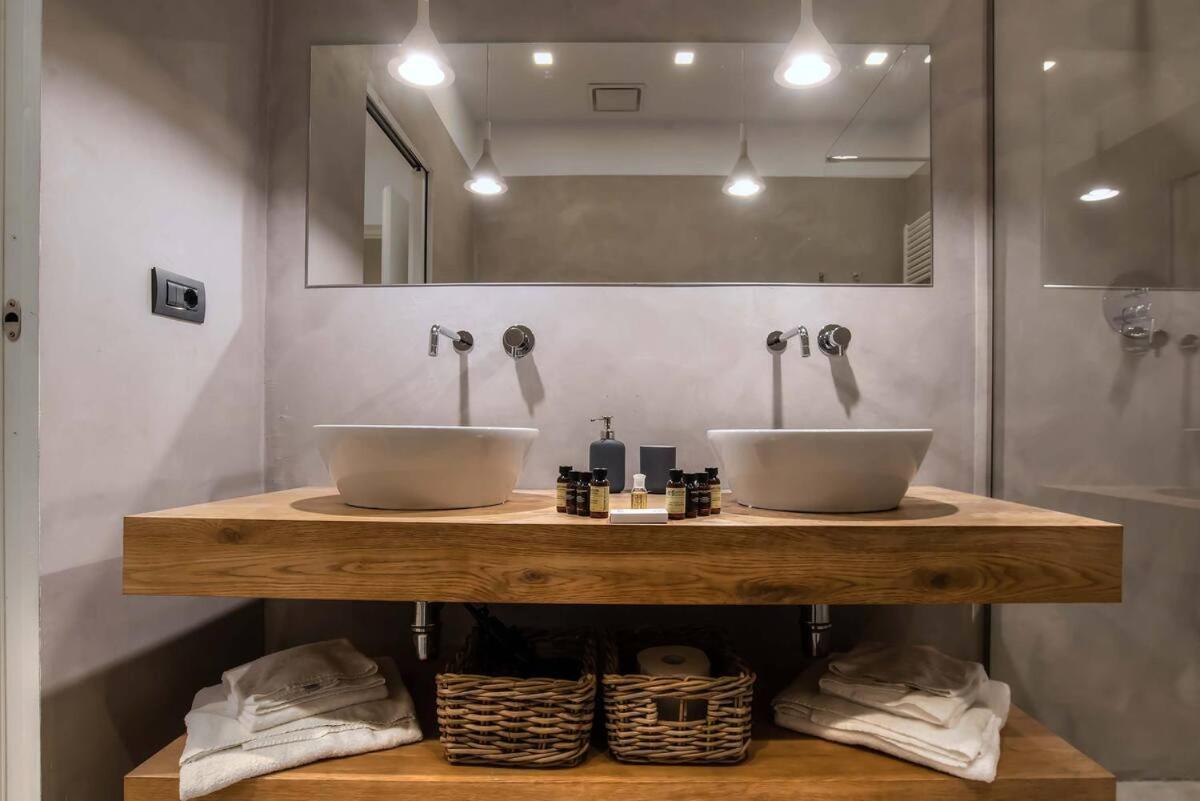 Apartment The Charme Of Santa Croce Florence
