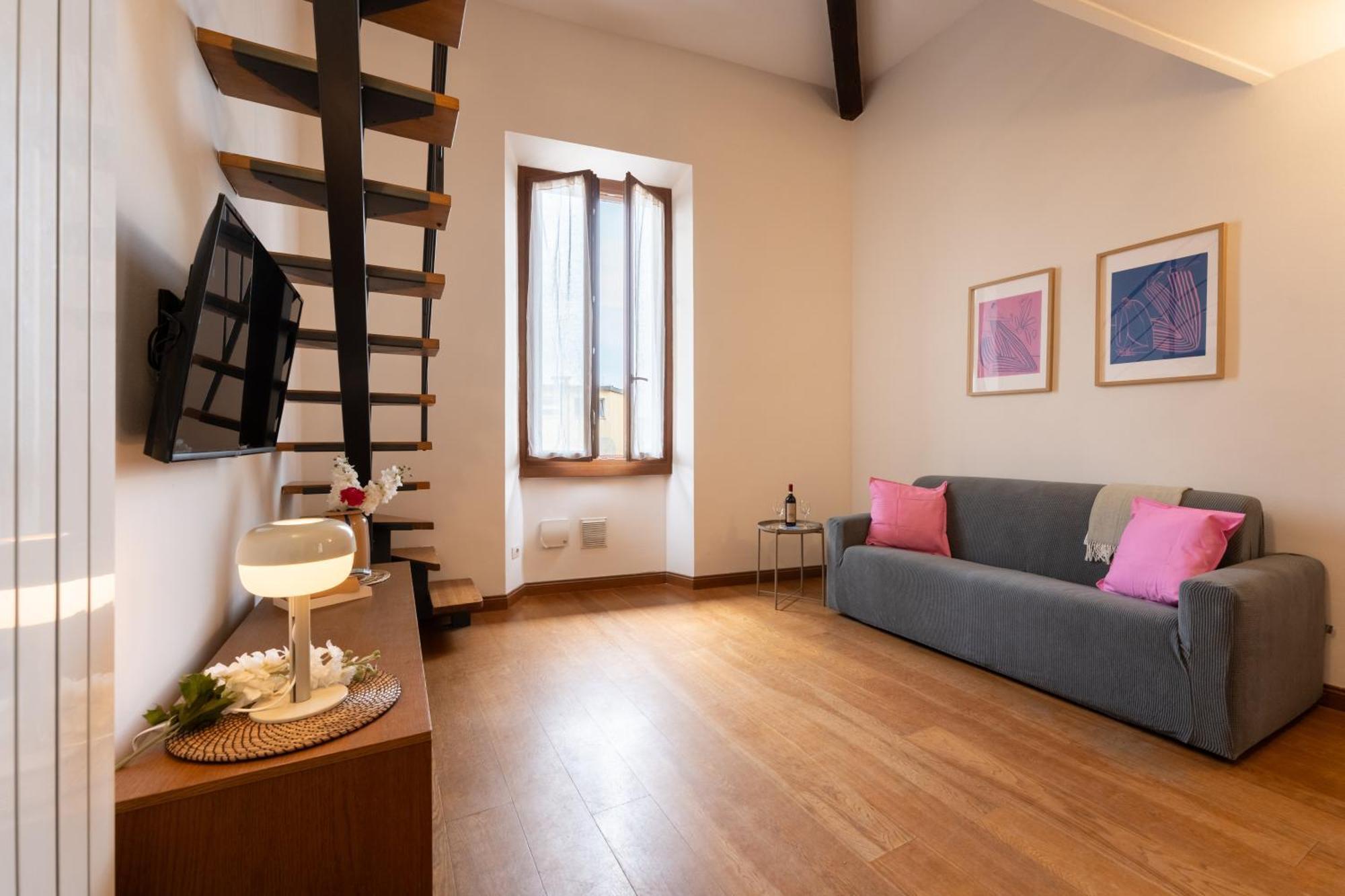 Keys Of Italy - Vigna 8 Blu- Newly Renovated Elegant 2 Bedr - Great Location In Apartment *