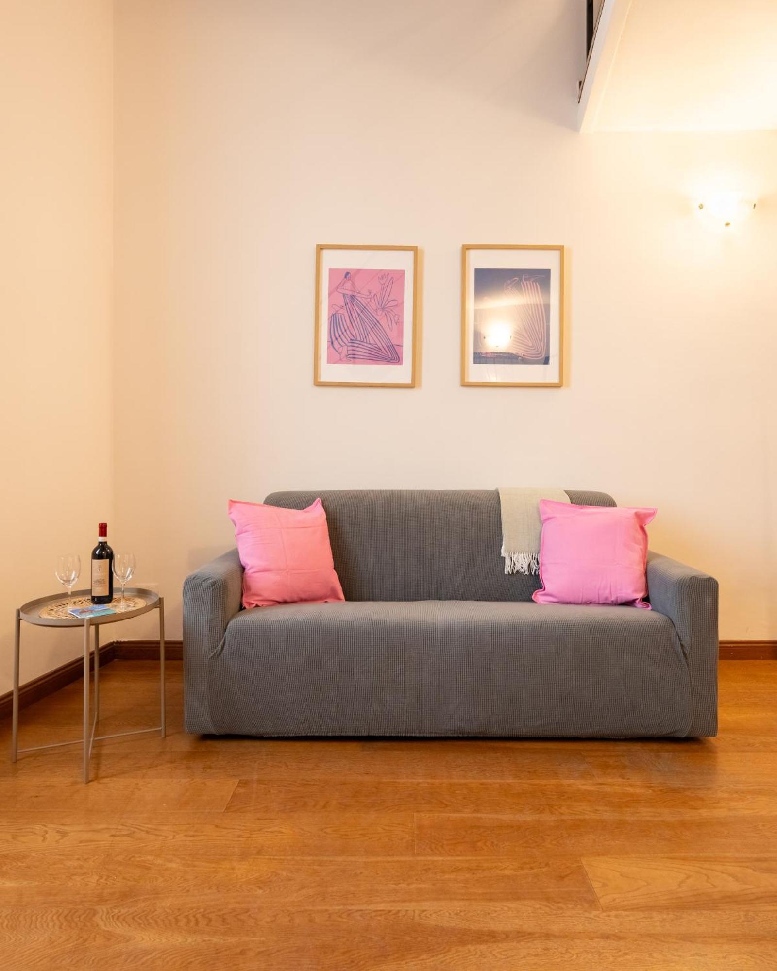 Keys Of Italy - Vigna 8 Blu- Newly Renovated Elegant 2 Bedr - Great Location In *