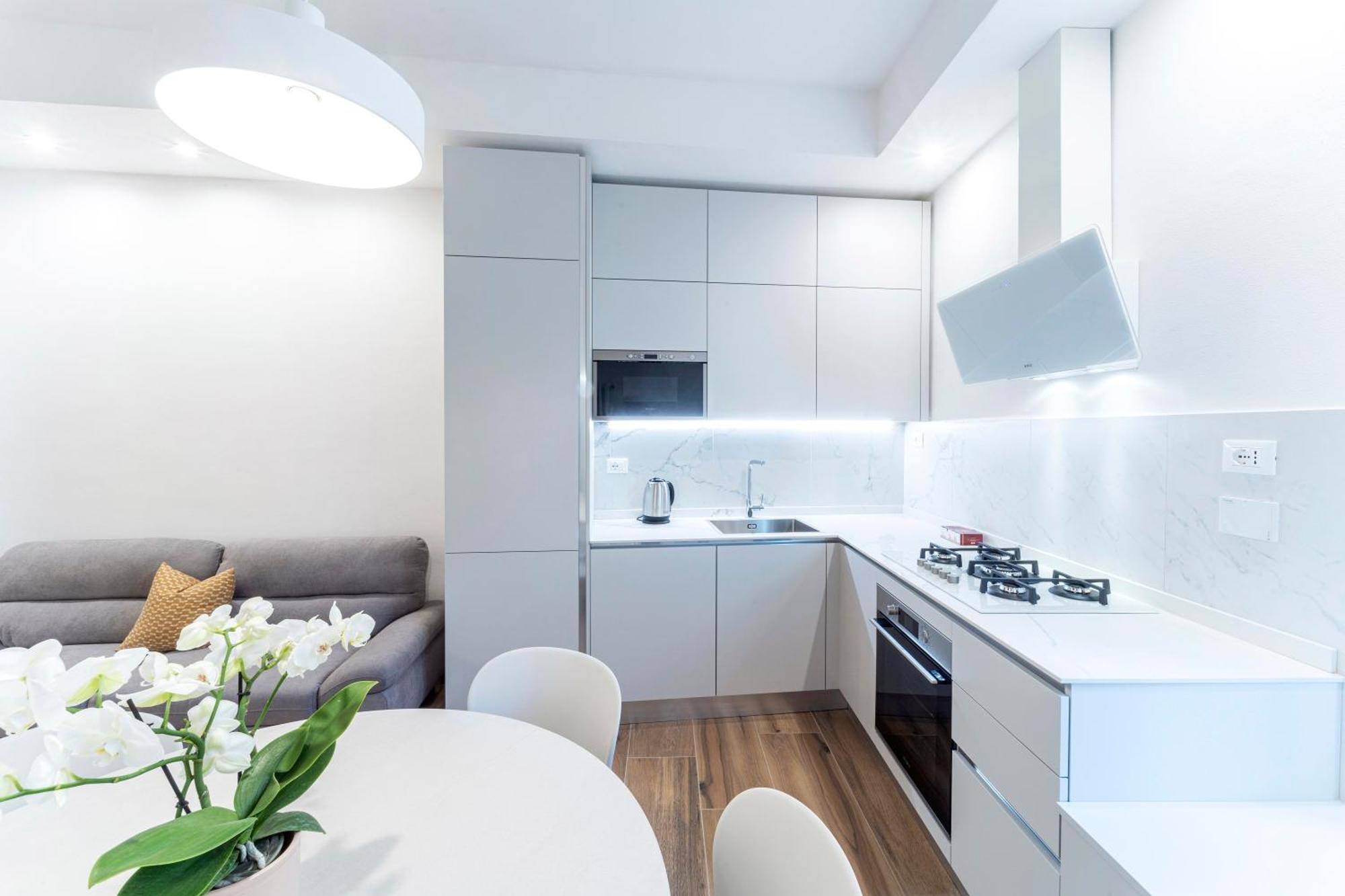 Unyca - Your In Apartment