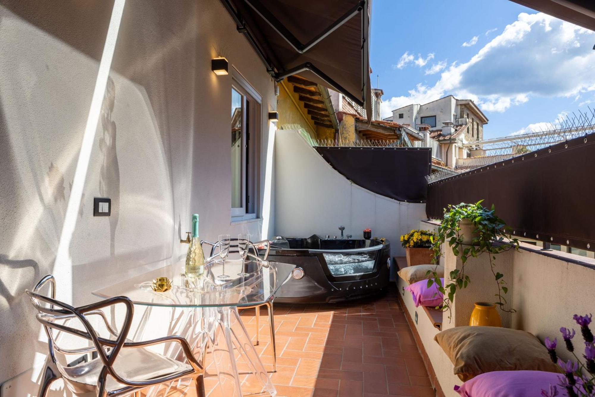 Ponte Vecchio Terrace With Jacuzzi Florence