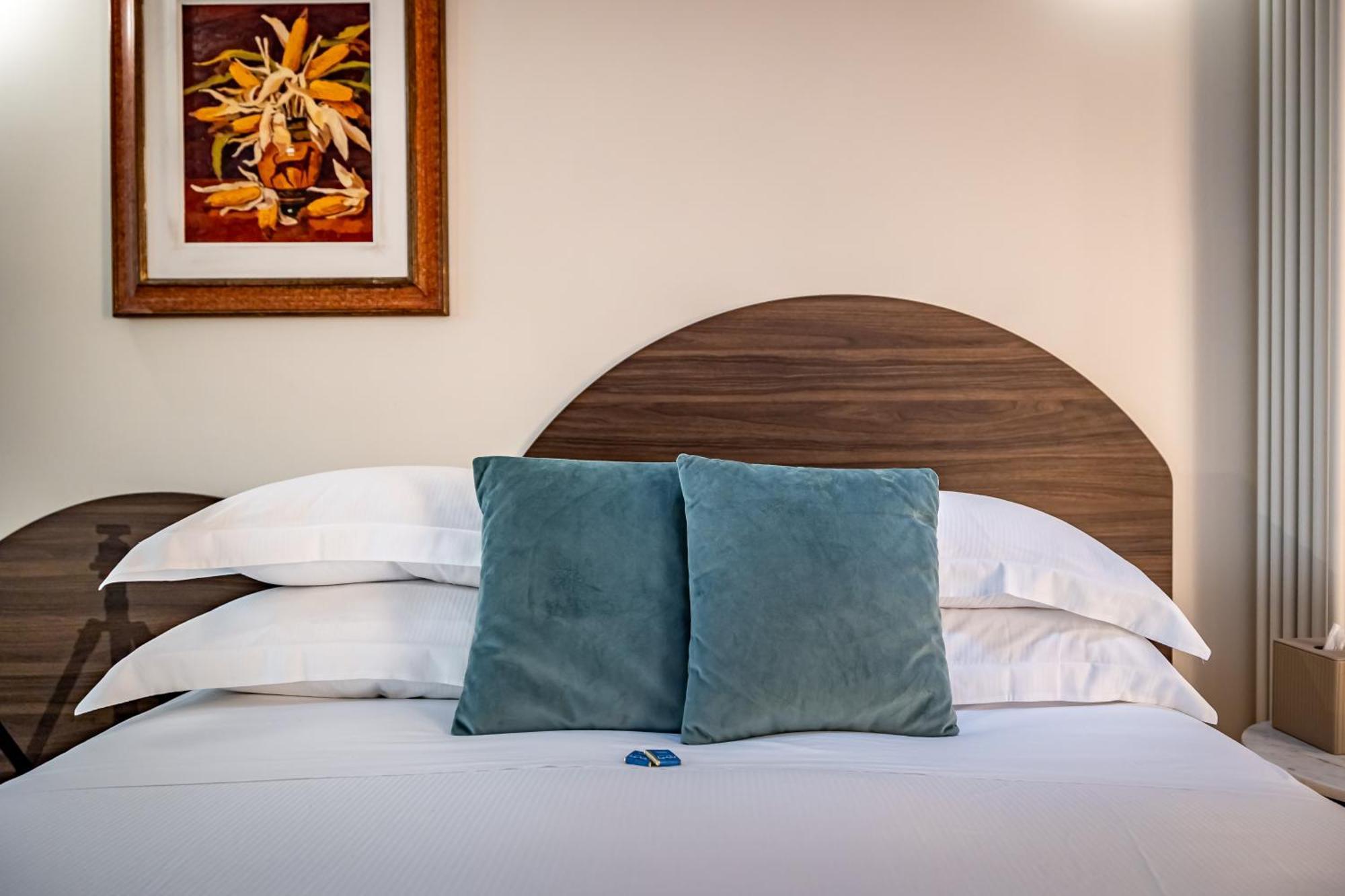 Aparthotel Dimora Collection - Le Corti - Boutique Luxury In A Restored 13th Century Convent, With Sauna And Gym (adults Only) *