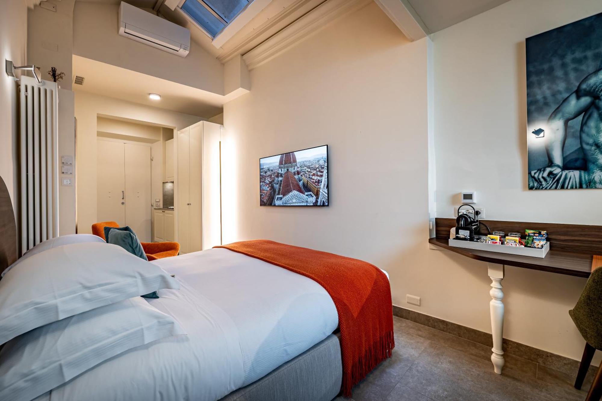 Dimora Collection - Le Corti - Boutique Luxury In A Restored 13th Century Convent, With Sauna And Gym (adults Only) Aparthotel