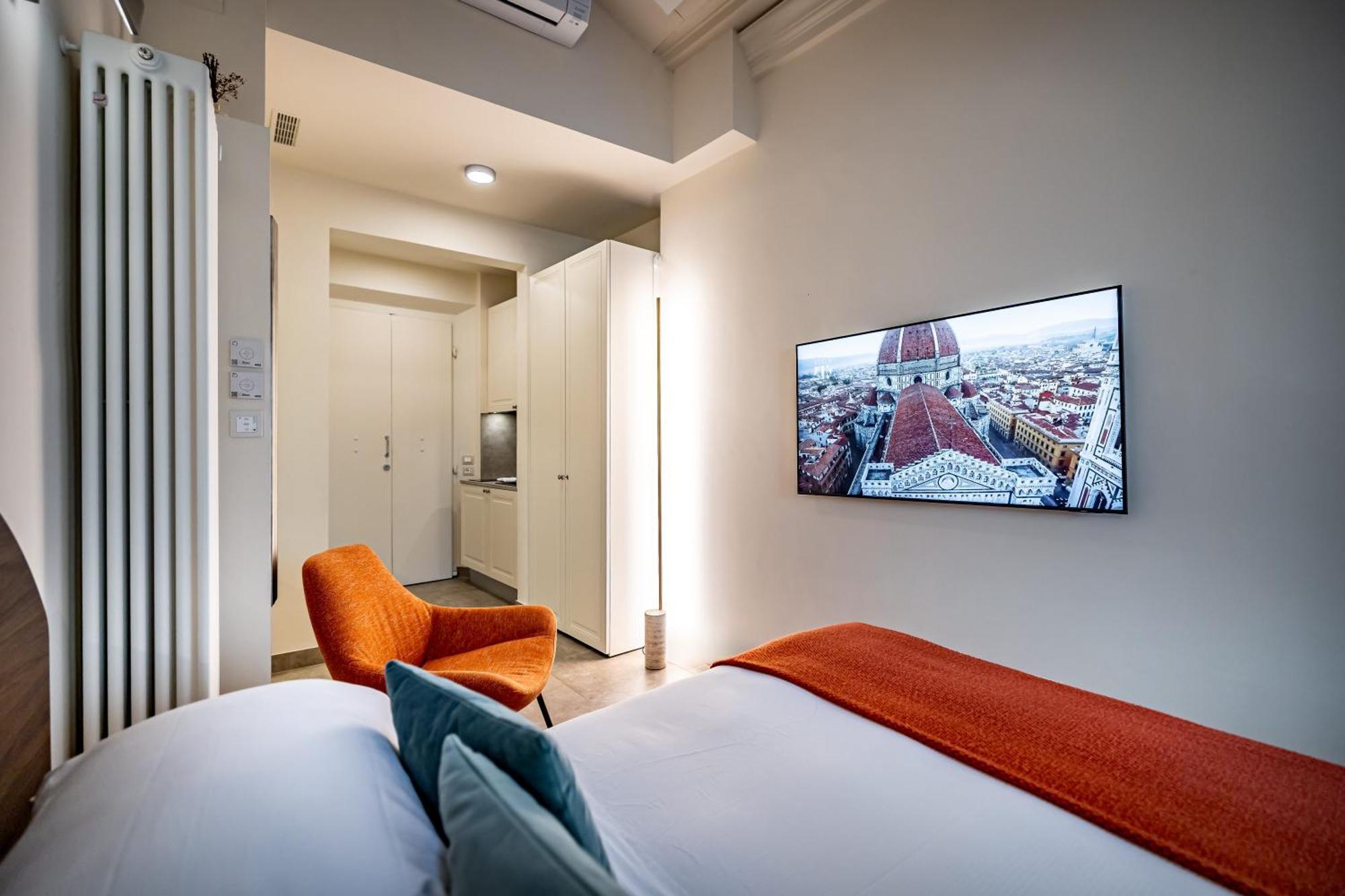 Aparthotel Dimora Collection - Le Corti - Boutique Luxury In A Restored 13th Century Convent, With Sauna And Gym (adults Only)