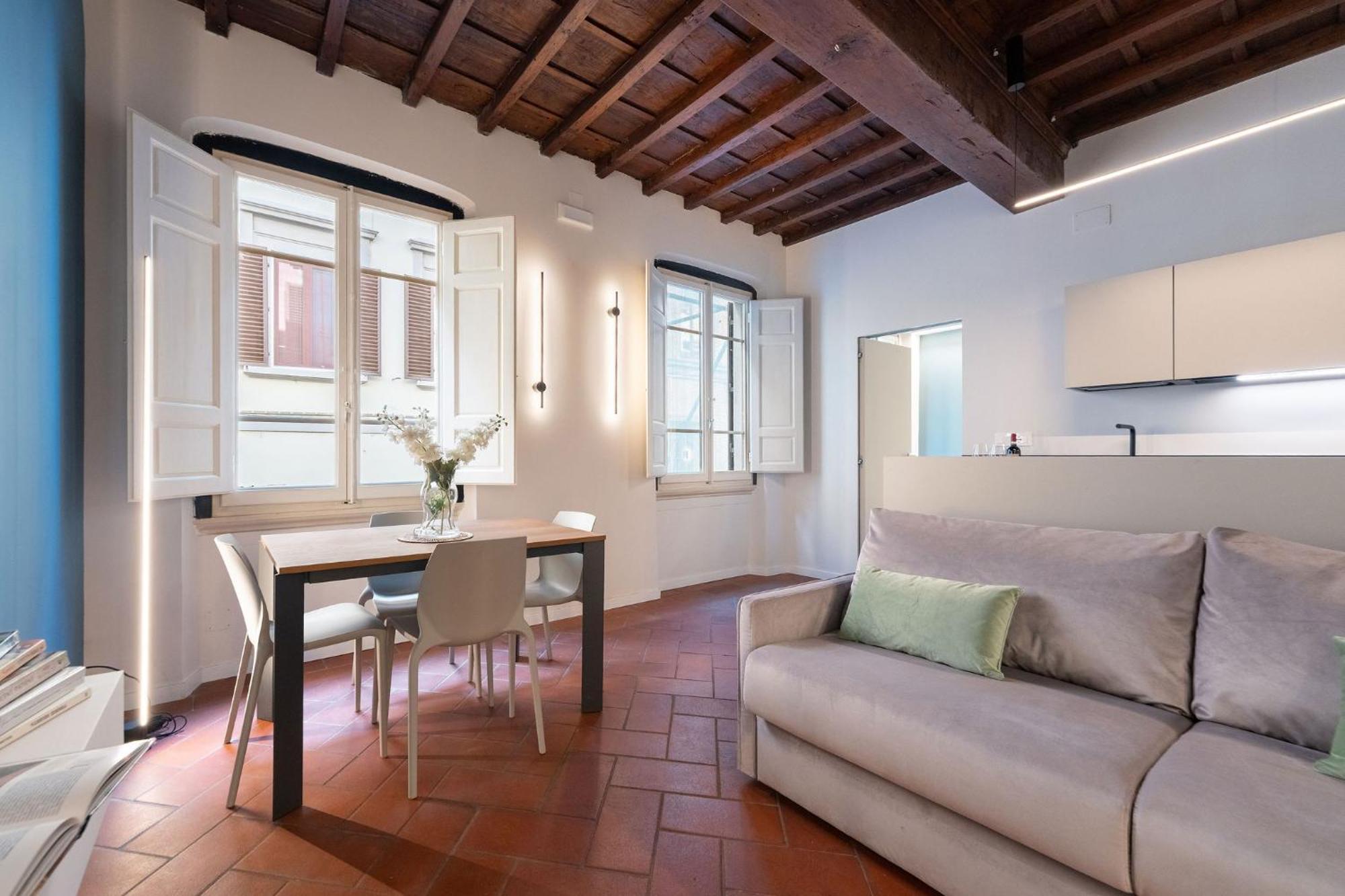 Keys Of Italy - Vigna 8 Blu- Newly Renovated Elegant 2 Bedr - Great Location In *