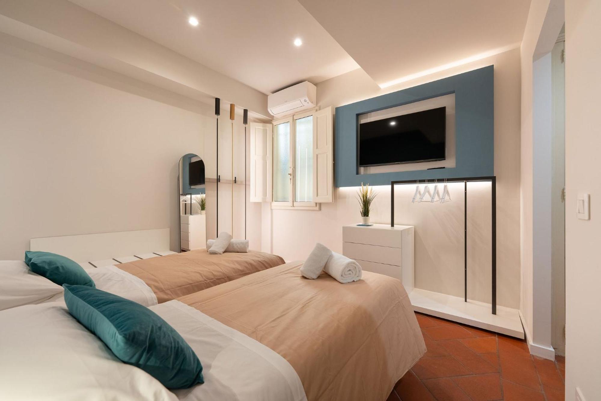Keys Of Italy - Vigna 8 Blu- Newly Renovated Elegant 2 Bedr - Great Location In *