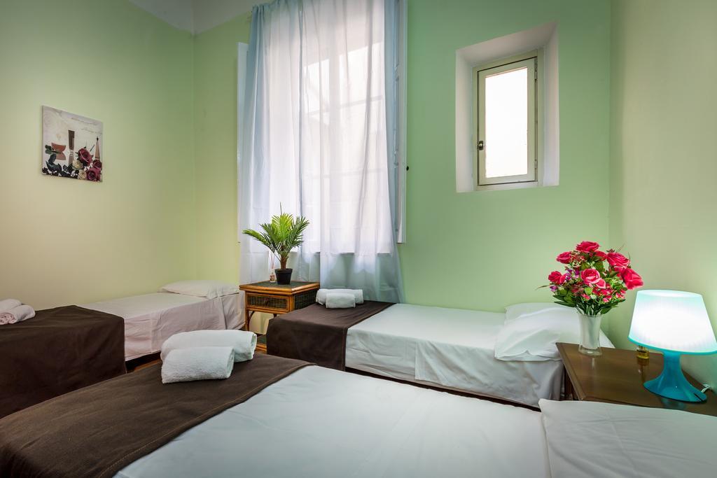 Guest house Rooms77 Centro Storico