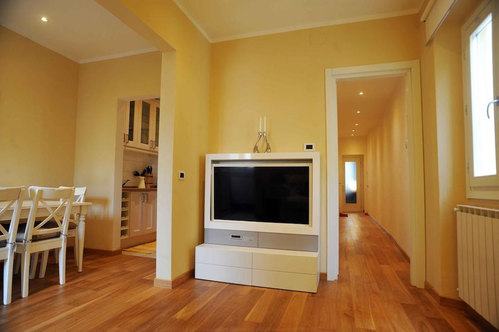 Comfortable And Convenient In The Center - Zanobi Delux *