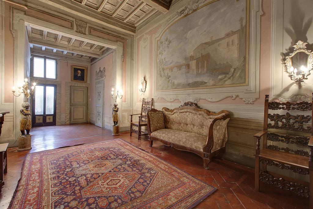 Palazzo Bucciolini Florence
