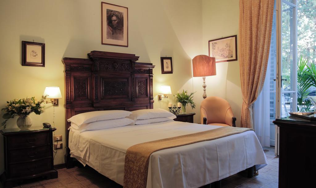 Liana Hotel 3*