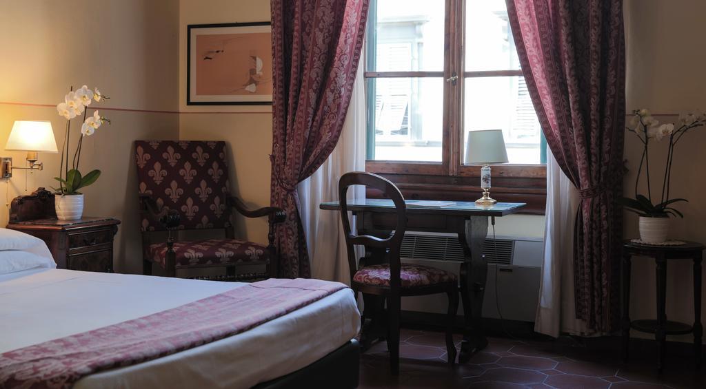 Liana Hotel 3*