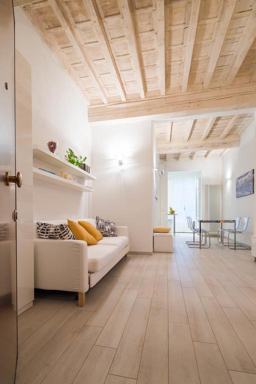 Novella White * Firenze