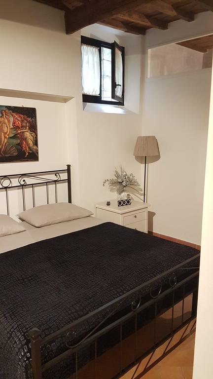Zeus Apartment *