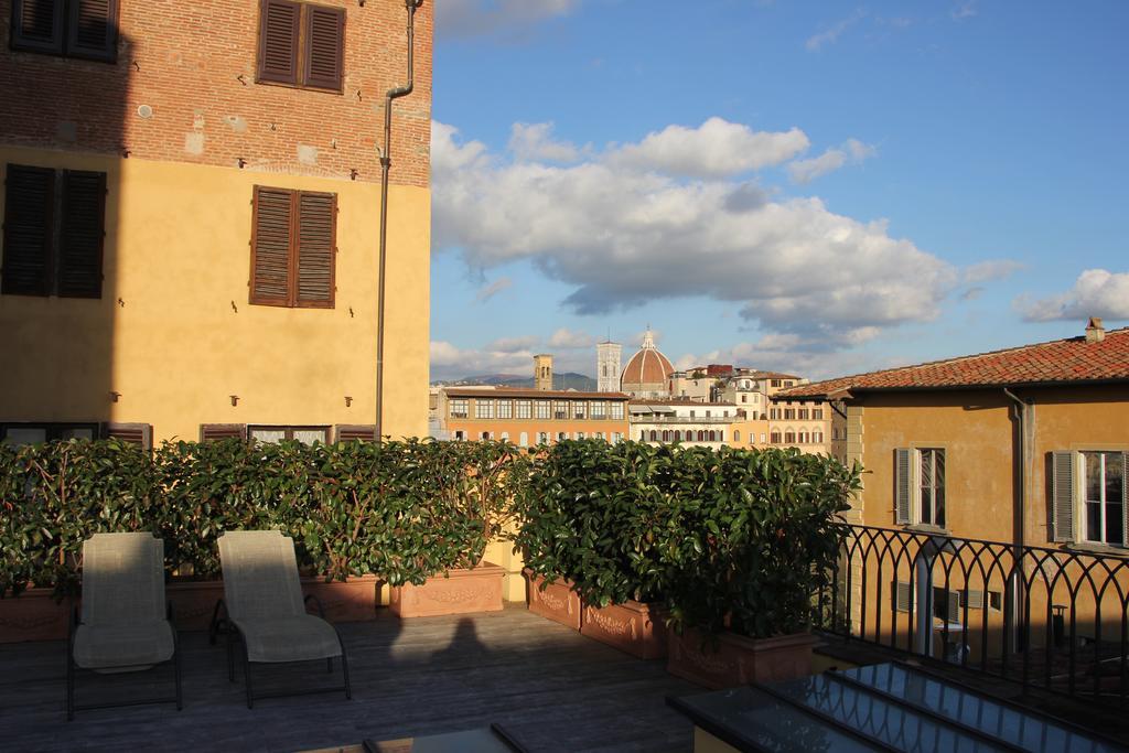 Lanfredini Apartment Florence