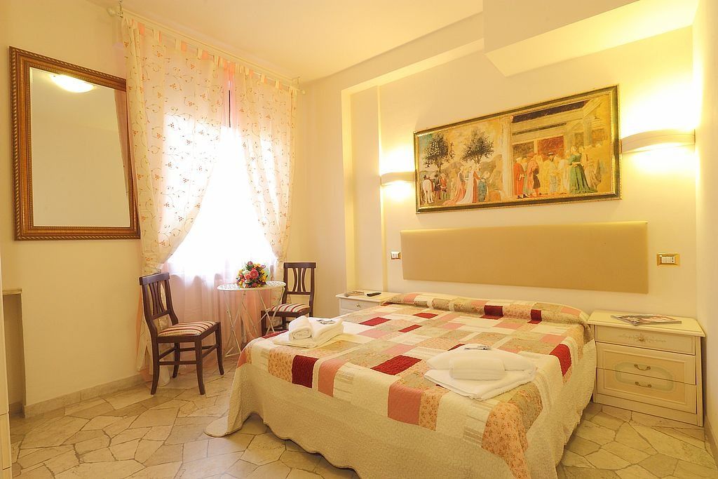 Monna Clara 2* Florence