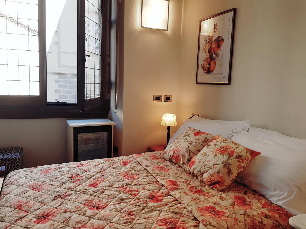 Lady Luna Firenze
