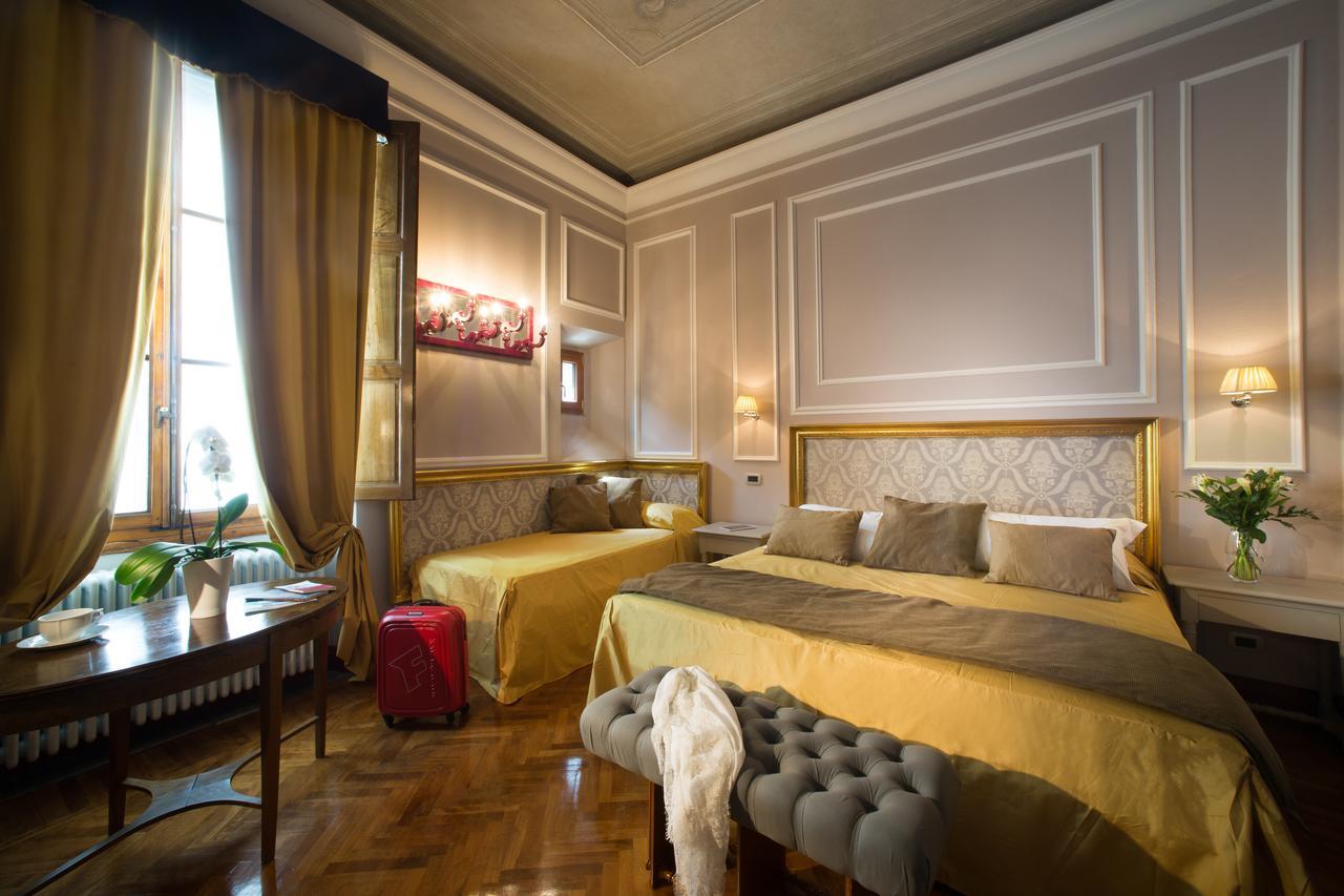 Boutique Torre De' Conti 2*