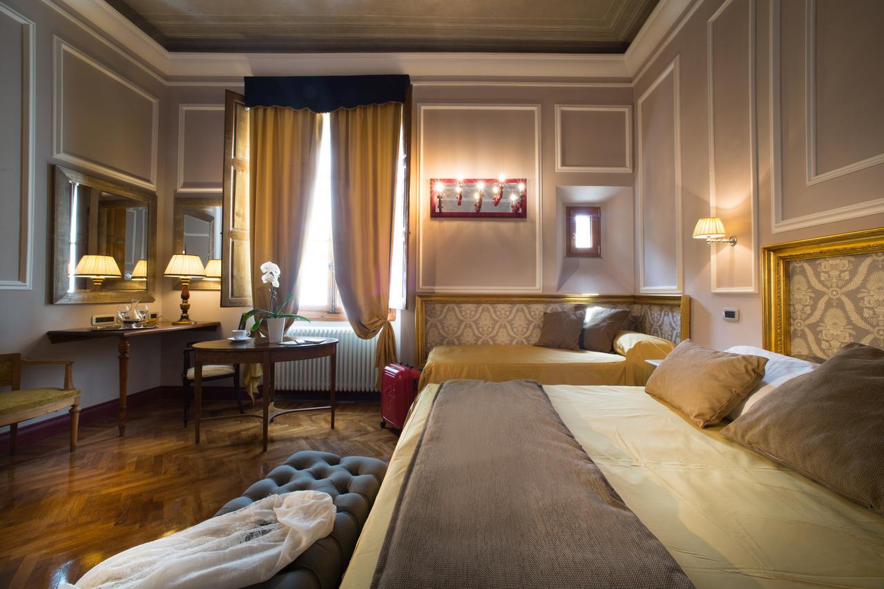 Boutique Torre De' Conti Bed & Breakfast 2*