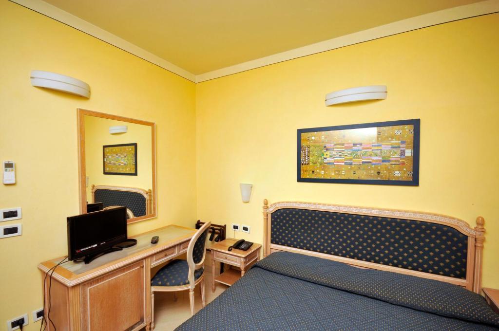 Anna's Hotel 2*