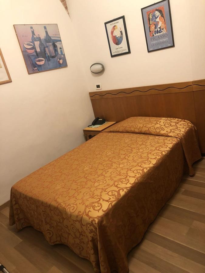 Hotel Nuova Italia 2*