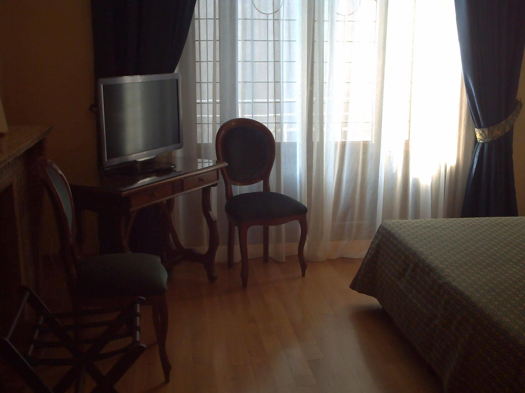 Annabella Roof Terrace 3*