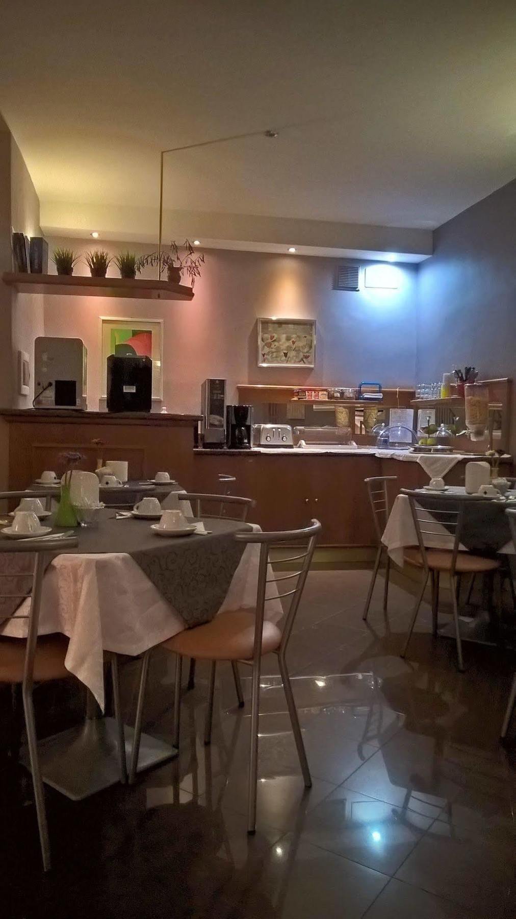 Angelica Hotel