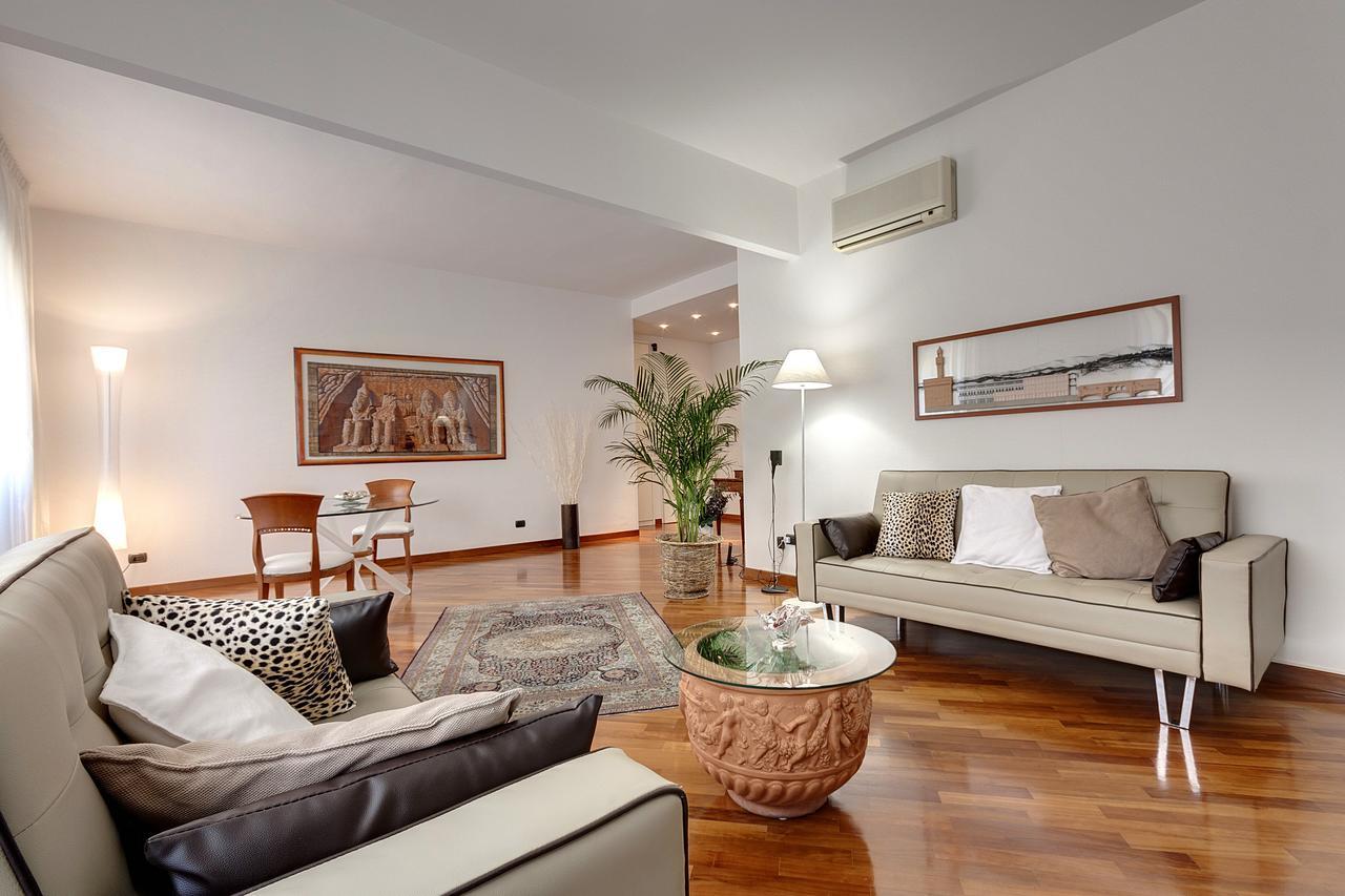 Sella Vip Case Galante In * Firenze