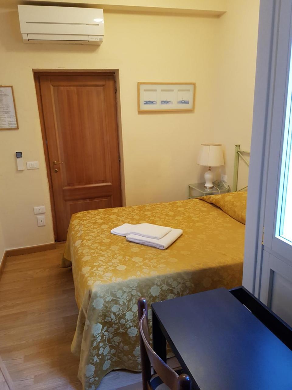 Por Santa Maria Hotel