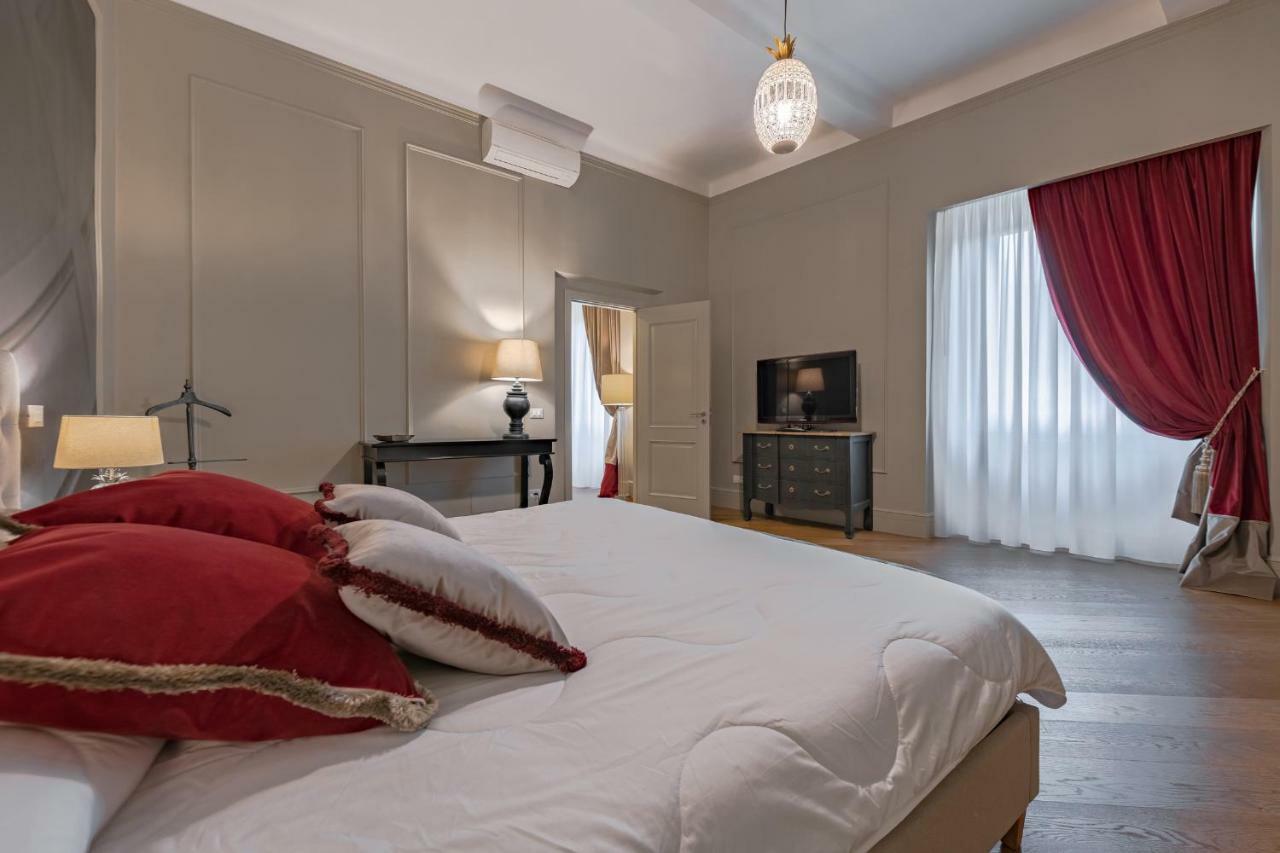 - Teatro Luxury Apartment