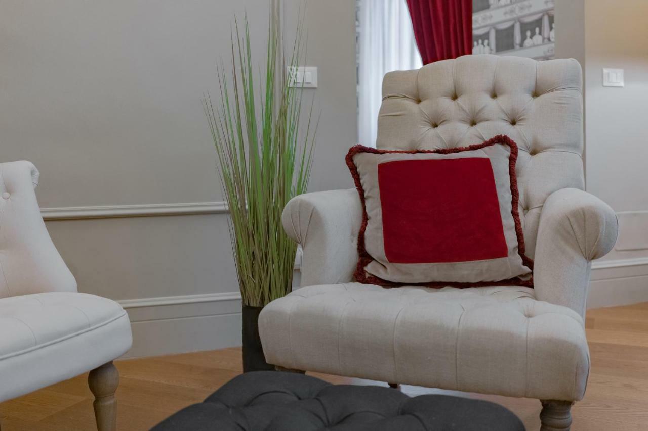 - Teatro Luxury Apartment *