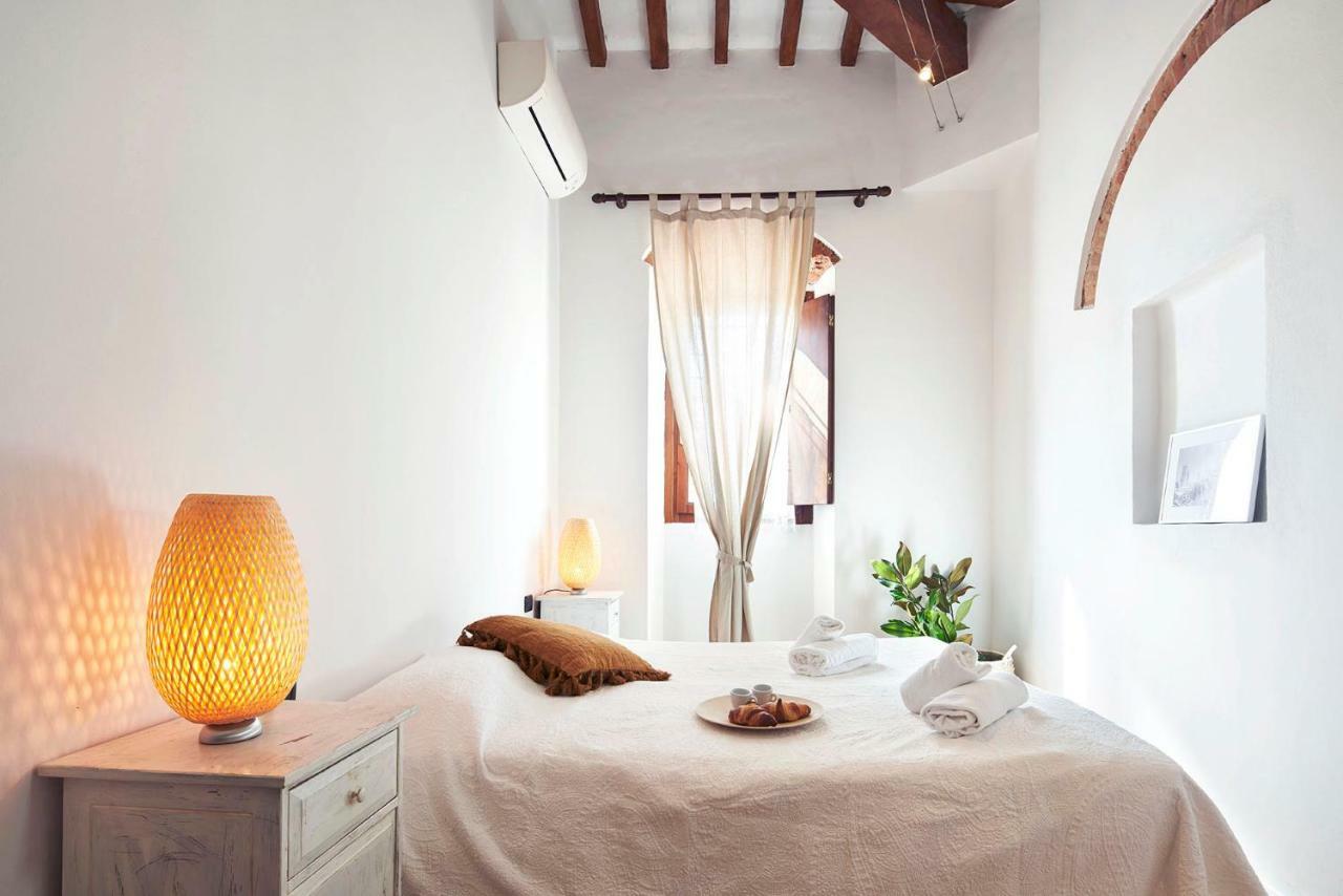 One Of A Kind Near The Duomo W/balcony Palace Appartamento Firenze