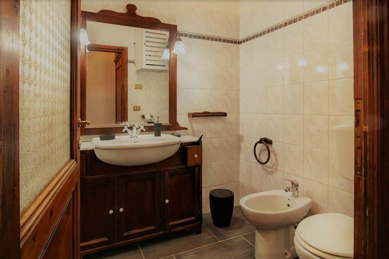 Bronzino Apartment