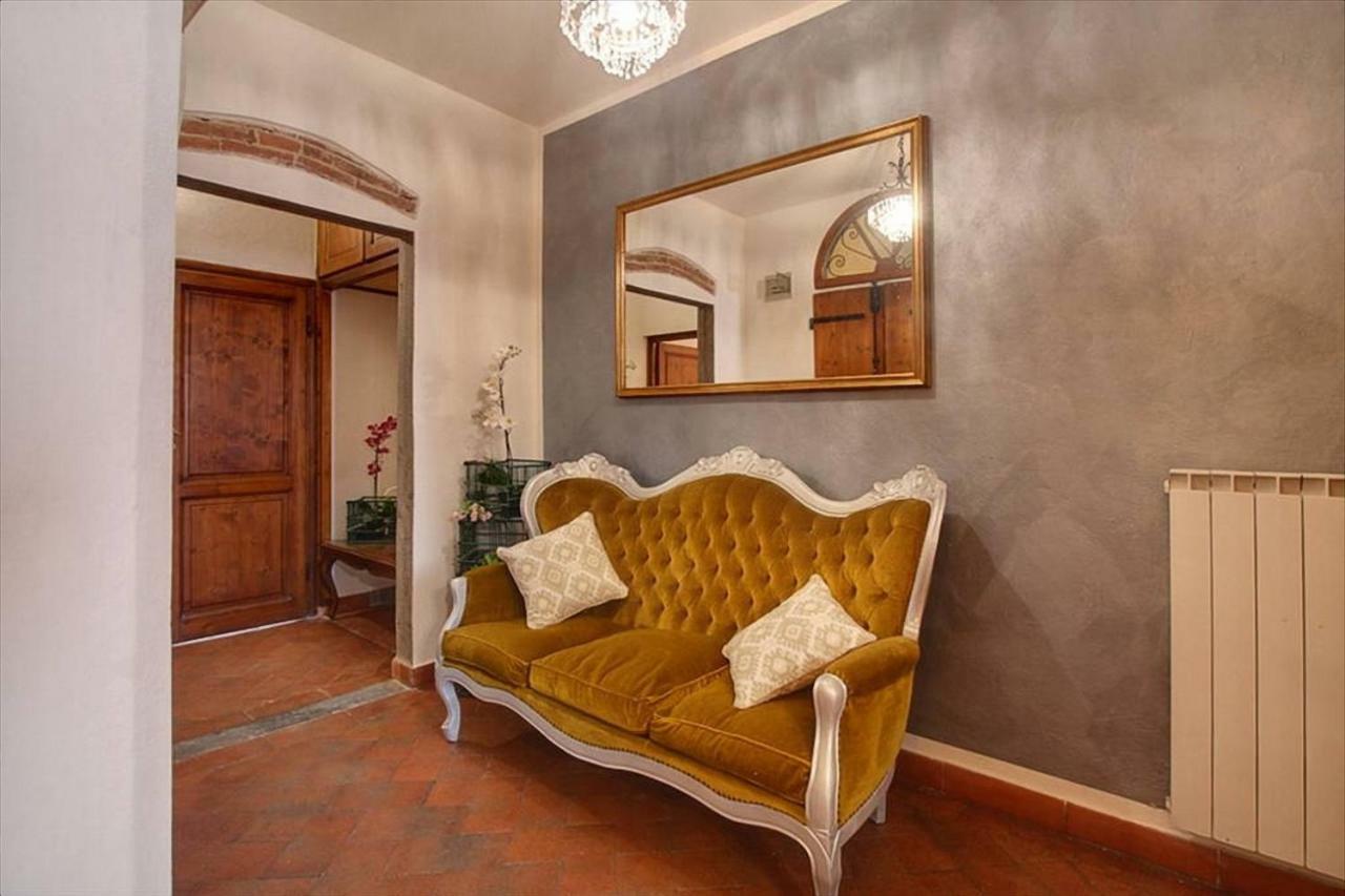 Bronzino Apartment *