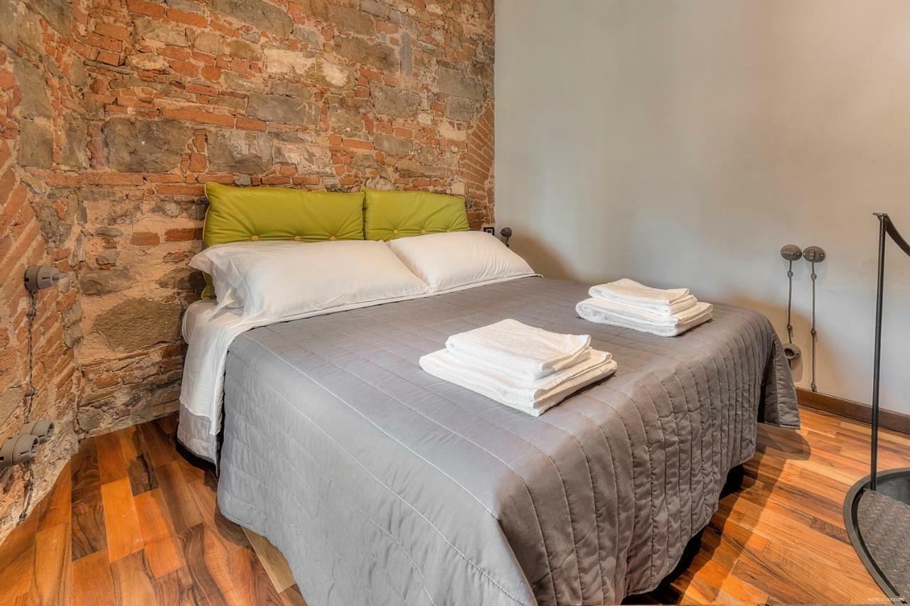Stone Walls Deluxe * Florence