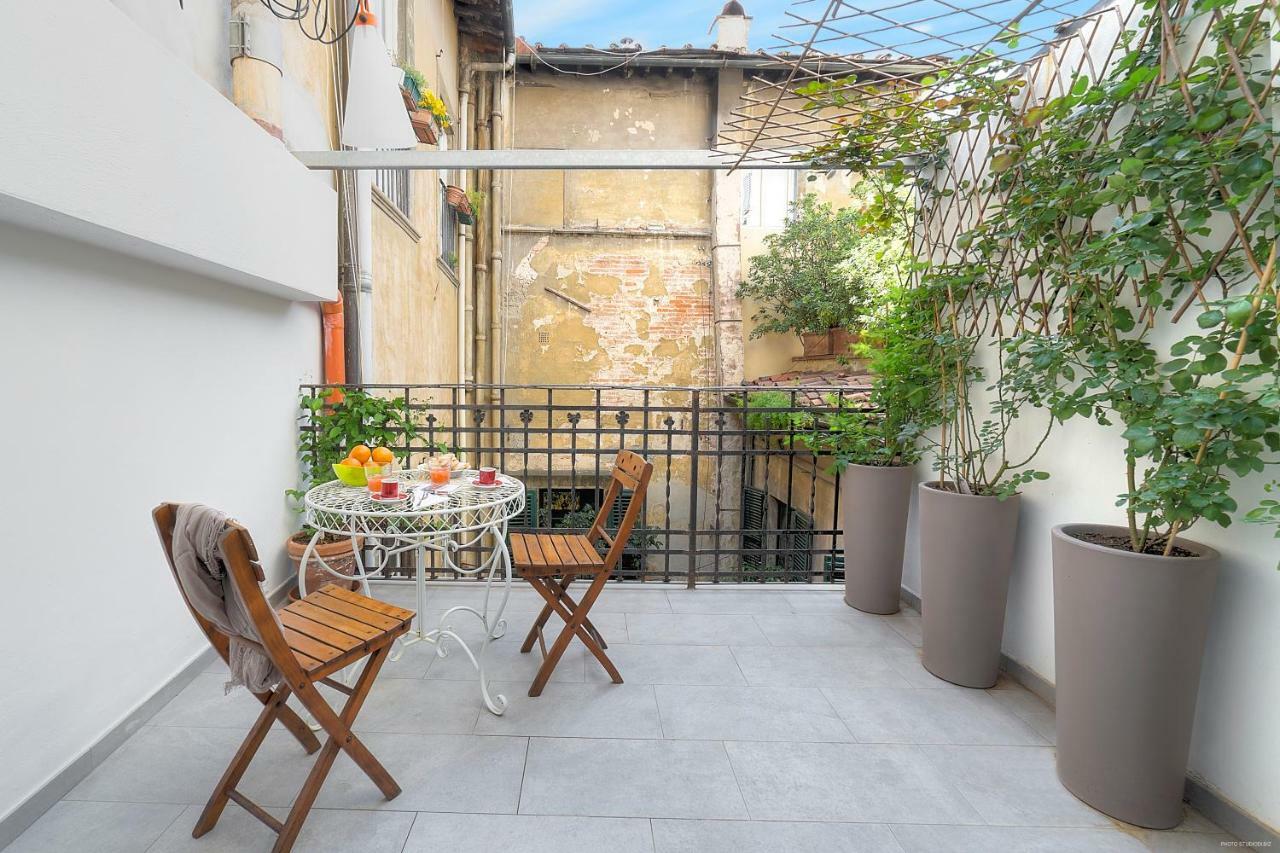 Stone Walls Deluxe Apartment *