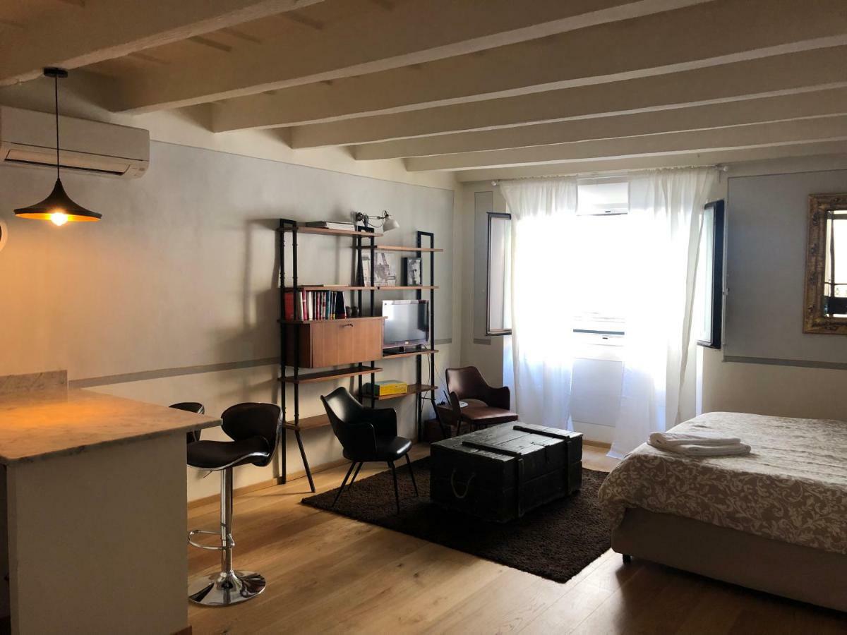 Apartment The Suite, Le Stanze Della Contessa In Santa Croce Florence