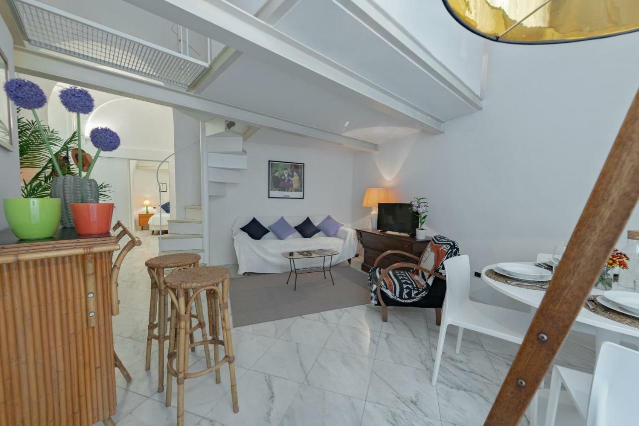 Peruzzi Apartment Florence