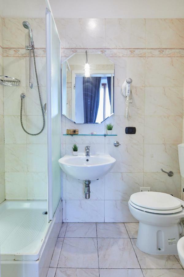 Leone X Guest house 3*
