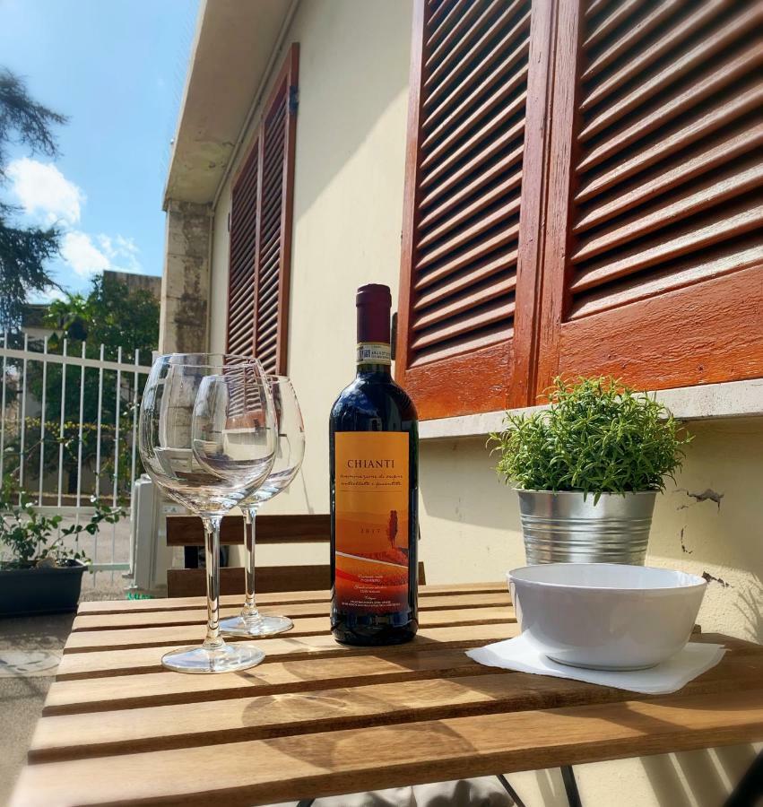 Appartamento Open The Classic Wooden Shutters At A Cozy Nest *